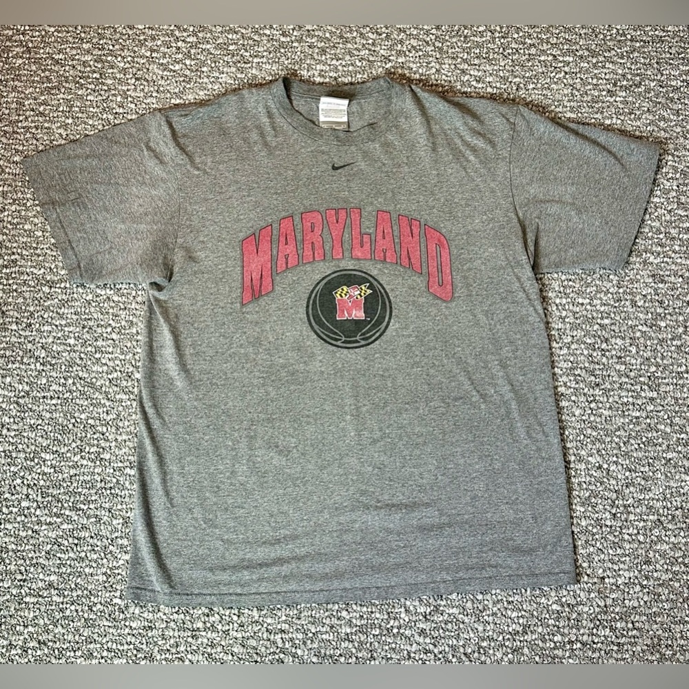 Nike University of Maryland Basketball T-Shirt Men’s Large